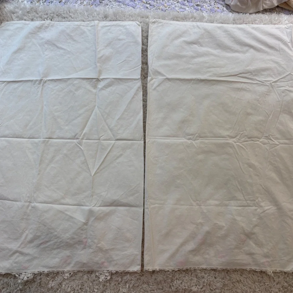 Vintage Floral Pillowcases/Sham Flowers Crochet Edge